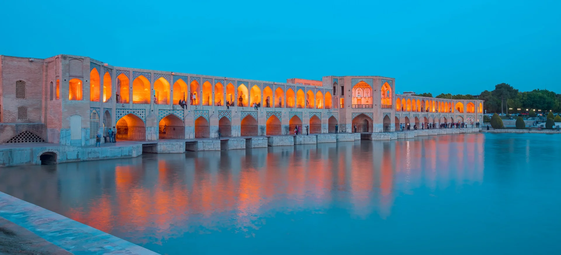 بهترین زمان سفر با تور اصفهان
